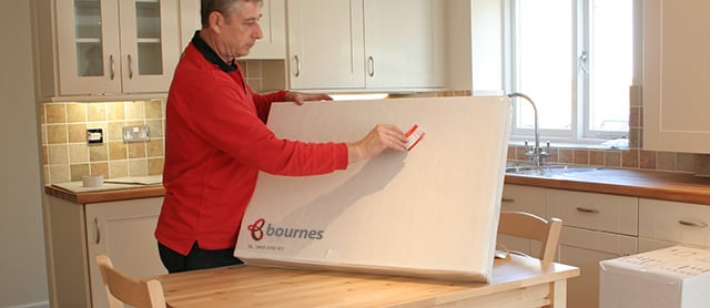 labelling professionally packed picture for moving house